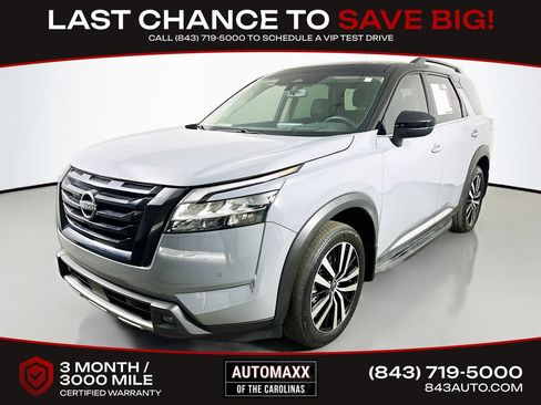 Used 2023 Nissan Pathfinder Platinum w/ Lighting Package (N93) FWD image 3