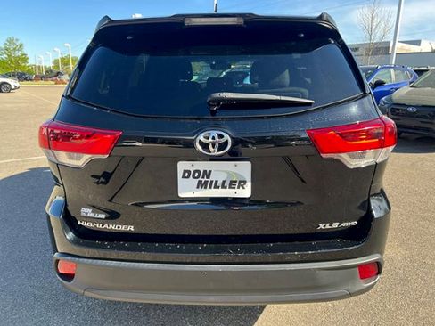 Used 2018 Toyota Highlander XLE AWD/4WD image 6