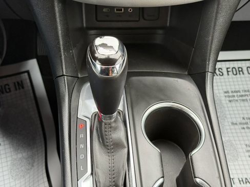 Used 2019 Chevrolet Equinox LT FWD image 39