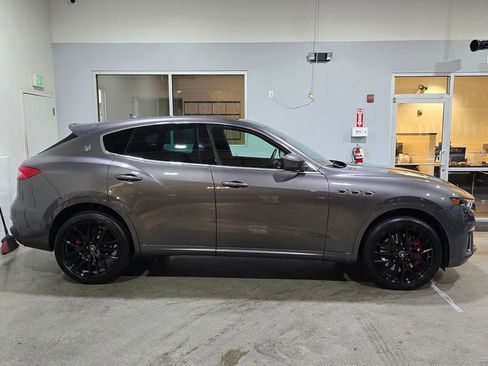 Used 2019 Maserati Levante GTS image 4