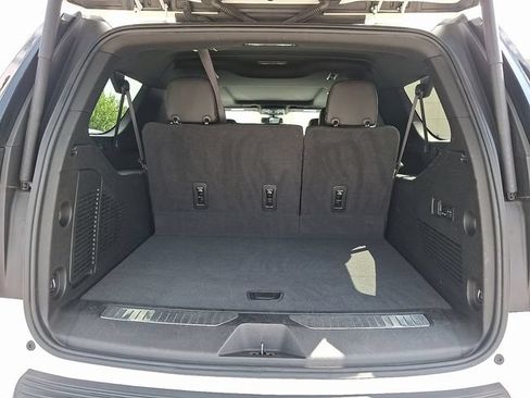 Used 2022 GMC Yukon XL AT4 w/ Technology Package AWD/4WD image 28