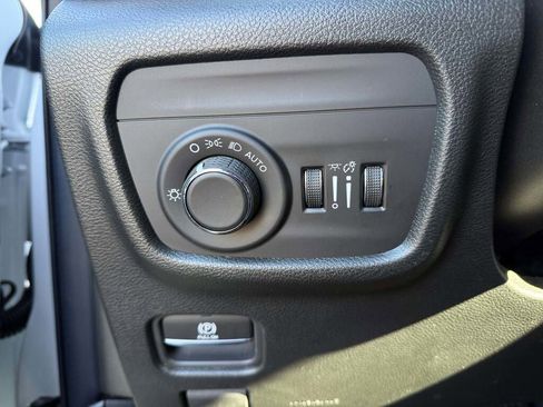 New 2026 Jeep Grand Cherokee Altitude image 29