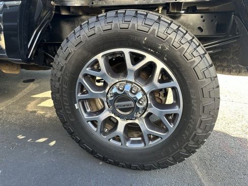 Certified 2022 Ford F250 Lariat w/ Lariat Ultimate Package image 21