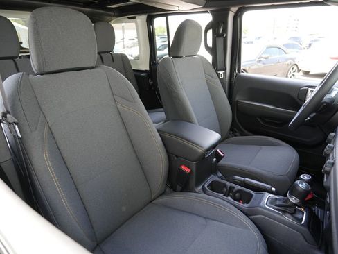 Used 2025 Jeep Wrangler Unlimited Sahara w/ Safety Group AWD/4WD image 30