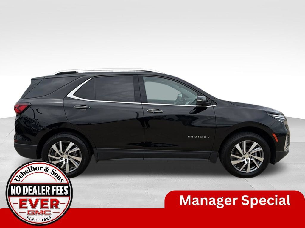 Used 2023 Chevrolet Equinox Premier AWD/4WD image 3