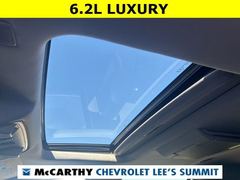 Used 2019 Cadillac Escalade Luxury image 6