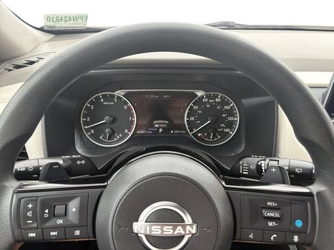 Used 2023 Nissan Rogue SV FWD image 16