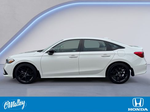 Used 2024 Honda Civic Sport image 2