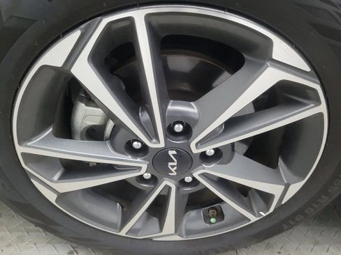 Used 2024 Kia Forte LXS FWD image 31