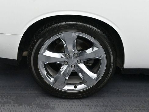 Used 2012 Dodge Challenger R/T Plus image 31