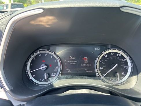 Used 2022 Toyota Highlander Limited FWD image 26
