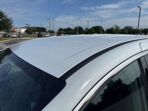 Used 2024 Chrysler Voyager LX FWD image 6