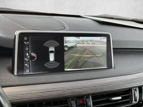 Used 2017 BMW X5 xDrive40e image 14