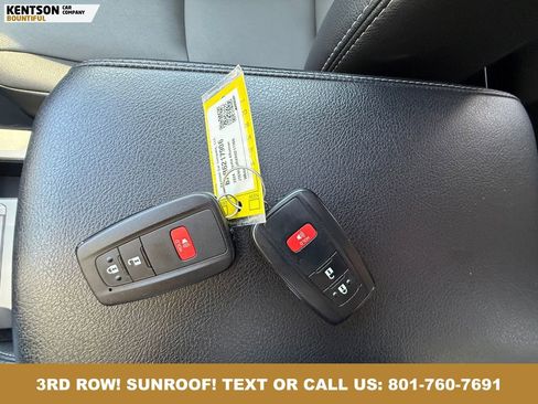 Used 2024 Toyota 4Runner SR5 Premium w/ Moonroof Package AWD/4WD image 40