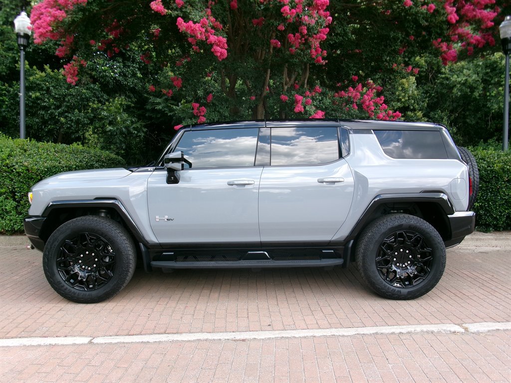 Used 2024 GMC Hummer EV 2X AWD/4WD image 9