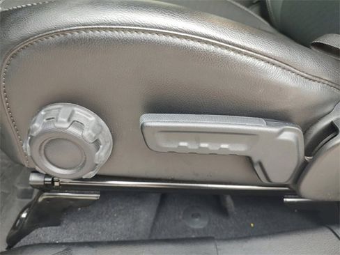 Certified 2023 Jeep Gladiator Sport S image 30