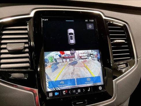 Certified 2023 Volvo XC90 B6 Ultimate w/ Lounge Package image 22