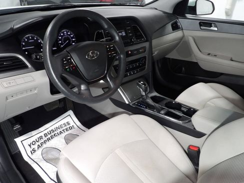 Used 2017 Hyundai Sonata SE image 8