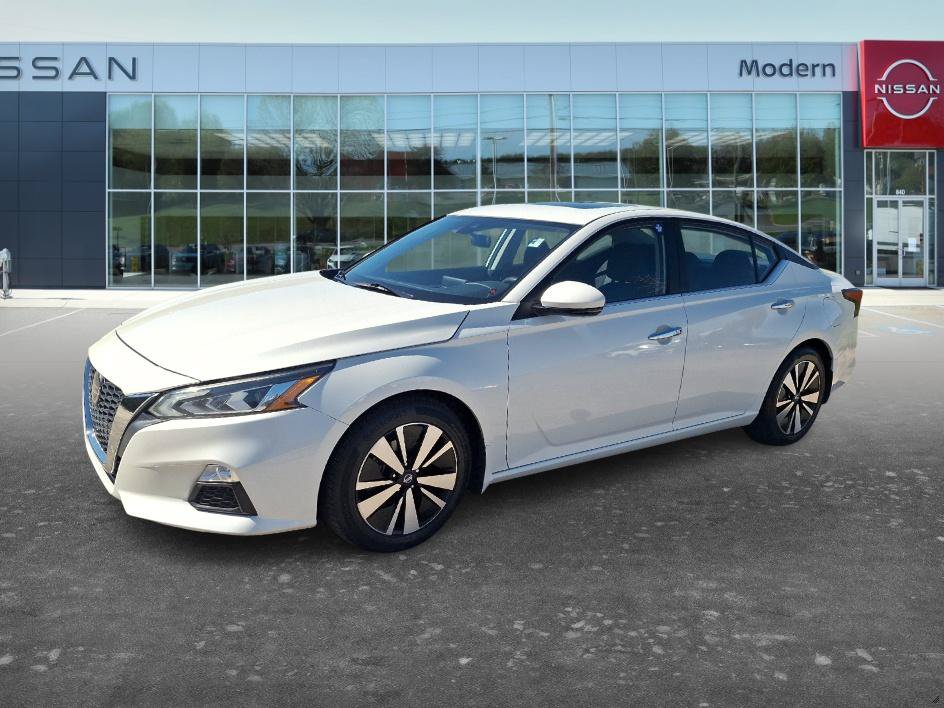 Used 2022 Nissan Altima 2.5 SV w/ SV Premium Package FWD image 1