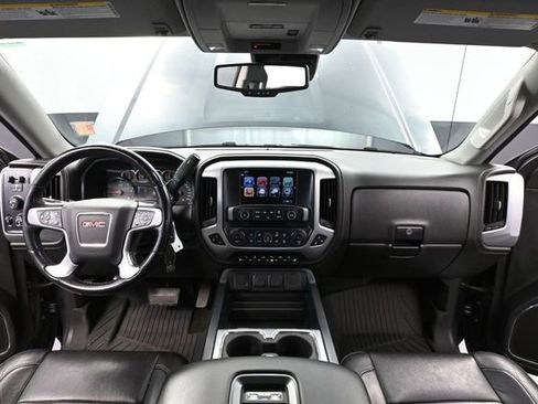 Used 2018 GMC Sierra 1500 SLT AWD/4WD image 31