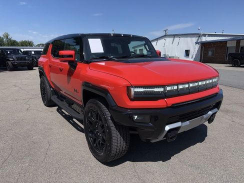 Used 2025 GMC Hummer EV 3X w/ LPO, Dark Essentials Package AWD/4WD image 7