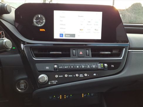 Certified 2023 Lexus ES 250 4D Sedan image 12