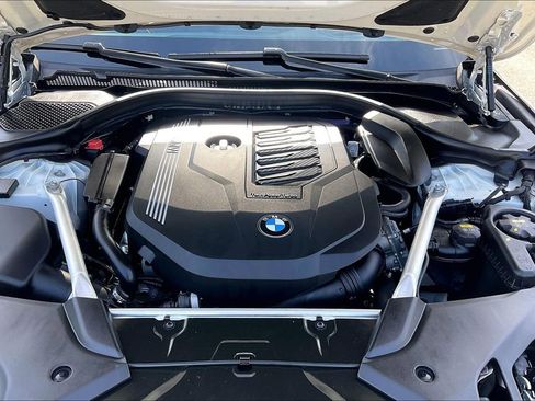 Used 2021 BMW 540i xDrive AWD/4WD image 10