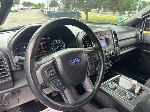 Used 2018 Ford Expedition Max XL AWD/4WD image 16