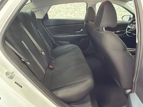 Used 2021 Hyundai Elantra SEL w/ Convenience Package FWD image 12