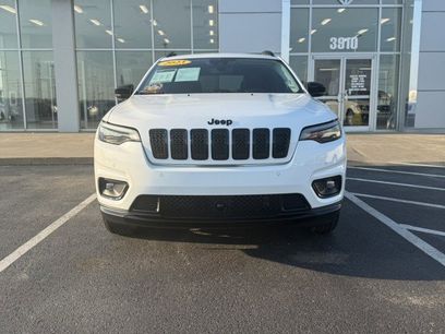 Used 2023 Jeep Cherokee Altitude Lux