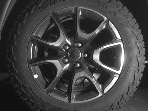 Used 2025 Jeep Compass Trailhawk image 14