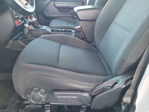 Used 2021 Jeep Wrangler Unlimited Rubicon image 17