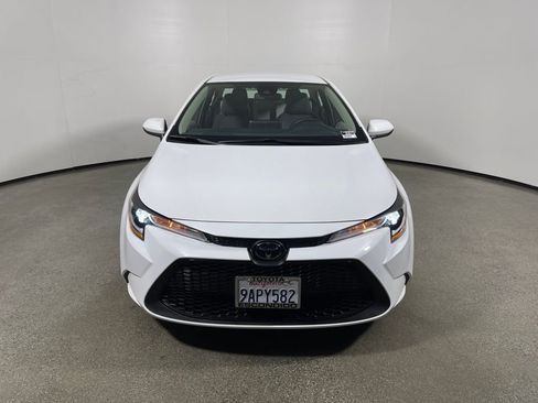 Certified 2022 Toyota Corolla LE image 8