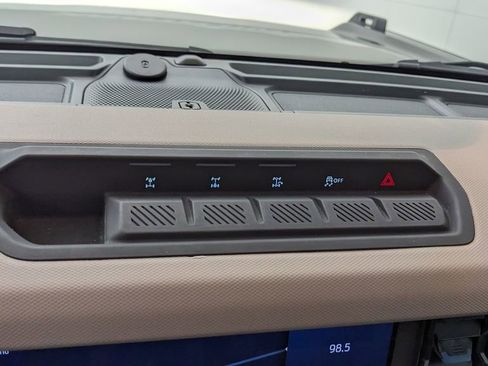 Certified 2023 Ford Bronco Wildtrak AWD/4WD image 28