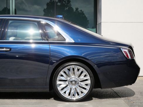 New 2025 Rolls-Royce Ghost image 22