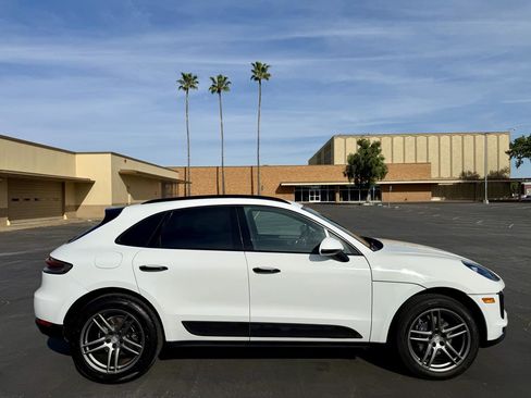 Used 2021 Porsche Macan image 8