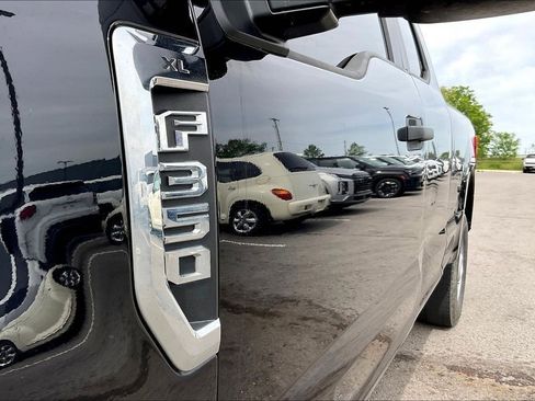 Used 2021 Ford F350 XL image 7