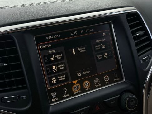 Used 2017 Jeep Grand Cherokee Overland image 41