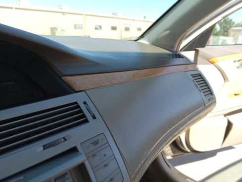 Used 2005 Toyota Avalon Limited image 32