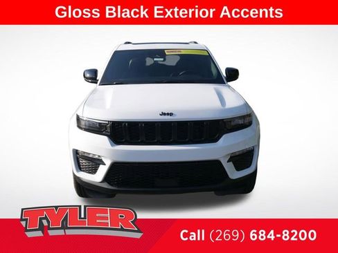 New 2025 Jeep Grand Cherokee Limited w/ Black Appearance Package image 2