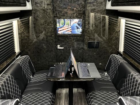 Used 2022 Mercedes-Benz Sprinter 2500 image 20