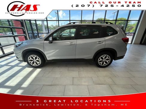 Used 2023 Subaru Forester Premium AWD/4WD image 2