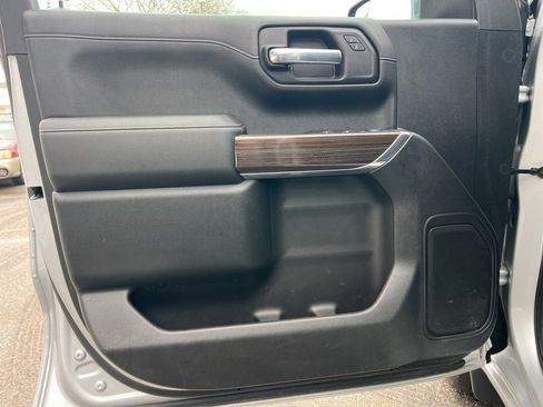 Used 2021 Chevrolet Silverado 1500 LT image 11