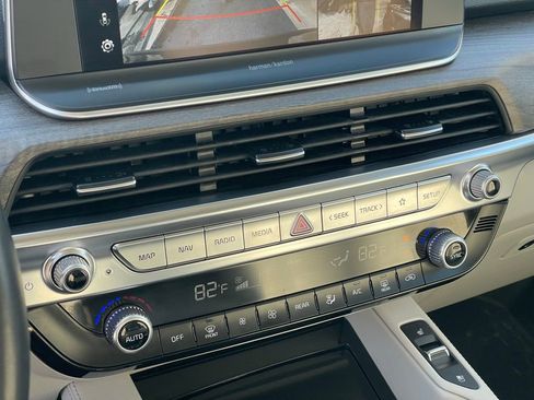 Used 2022 Kia Telluride SX w/ Towing Package image 22