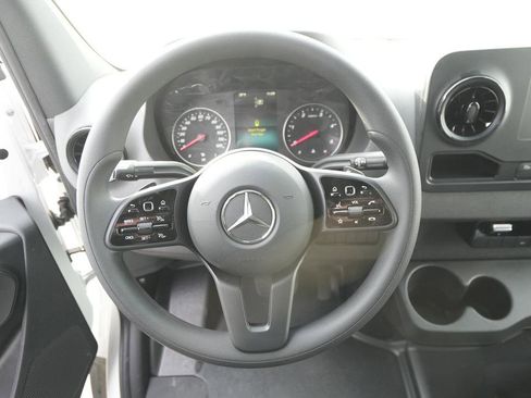 Used 2024 Mercedes-Benz Sprinter 144 Cargo image 15