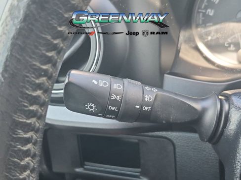 Used 2019 Toyota Tacoma TRD Sport AWD/4WD image 19