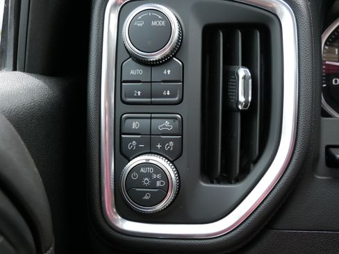 Used 2020 GMC Sierra 3500 Denali w/ Denali Ultimate Package AWD/4WD image 26