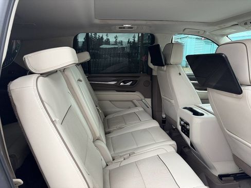 Used 2021 GMC Yukon XL Denali w/ Denali Ultimate Package image 10