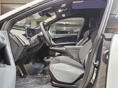 New 2026 BMW iX xDrive45 w/ M Sport Package image 23