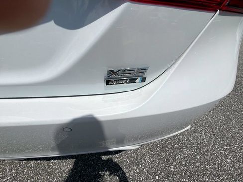 Used 2018 Toyota Camry XSE FWD image 8